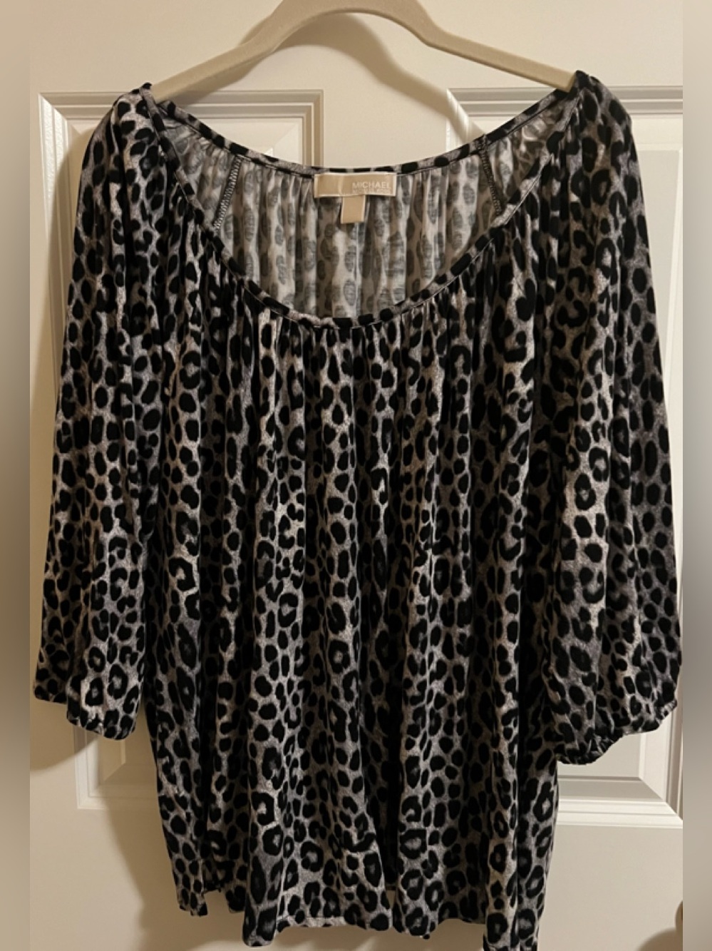 EUC Michael Kors animal print top. Size 3X